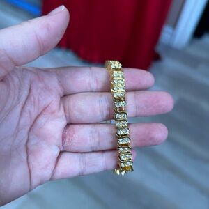 Luxury woman Elegant Gold Bracelet 7.5 bracelet STUNNING